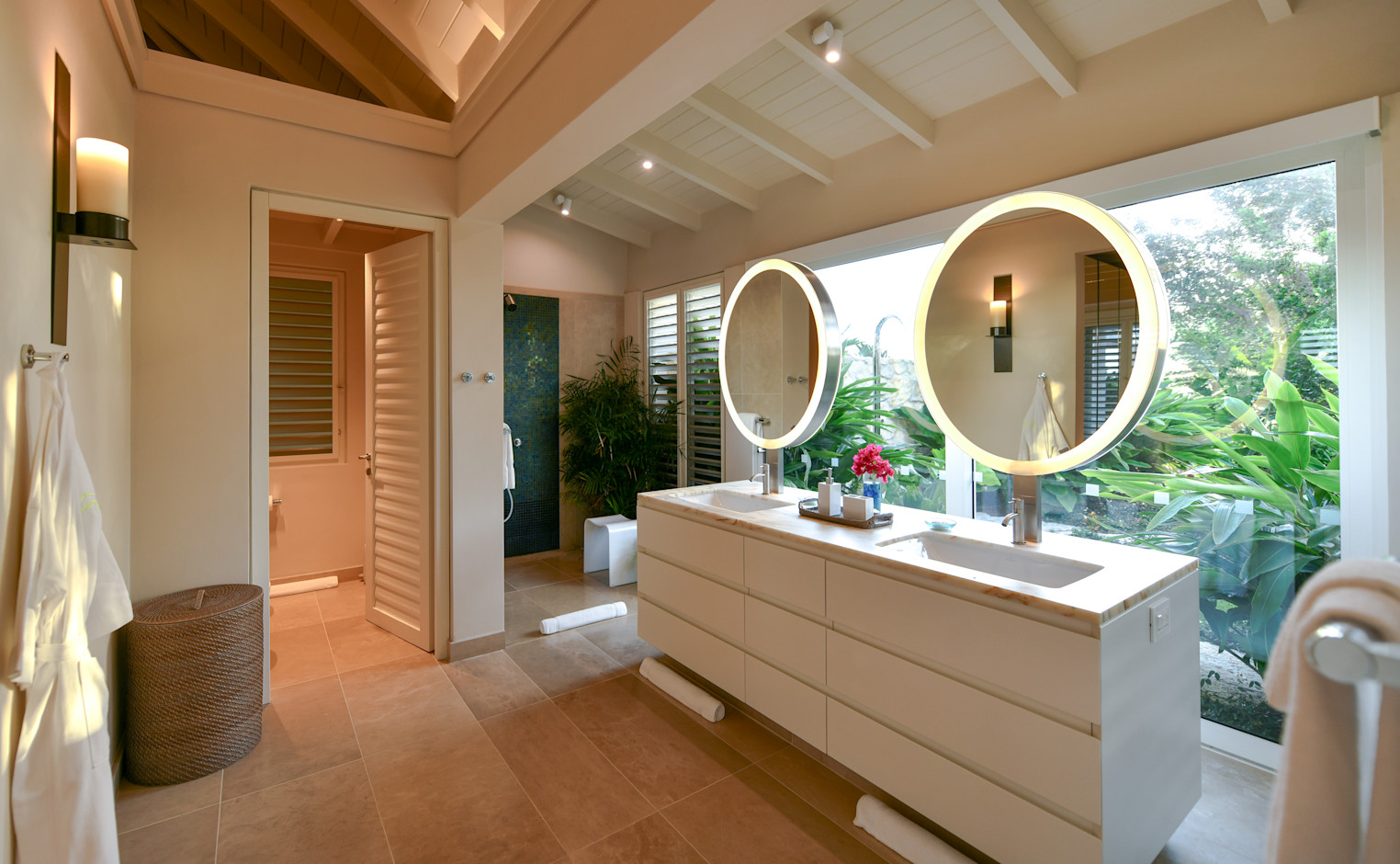 Int048-DEL-Delphis-BathMaster-2105JMR22895