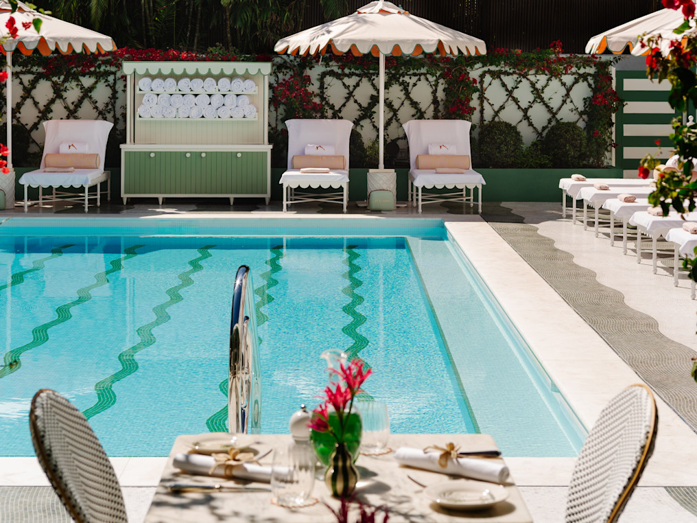 VIN - The Pool House