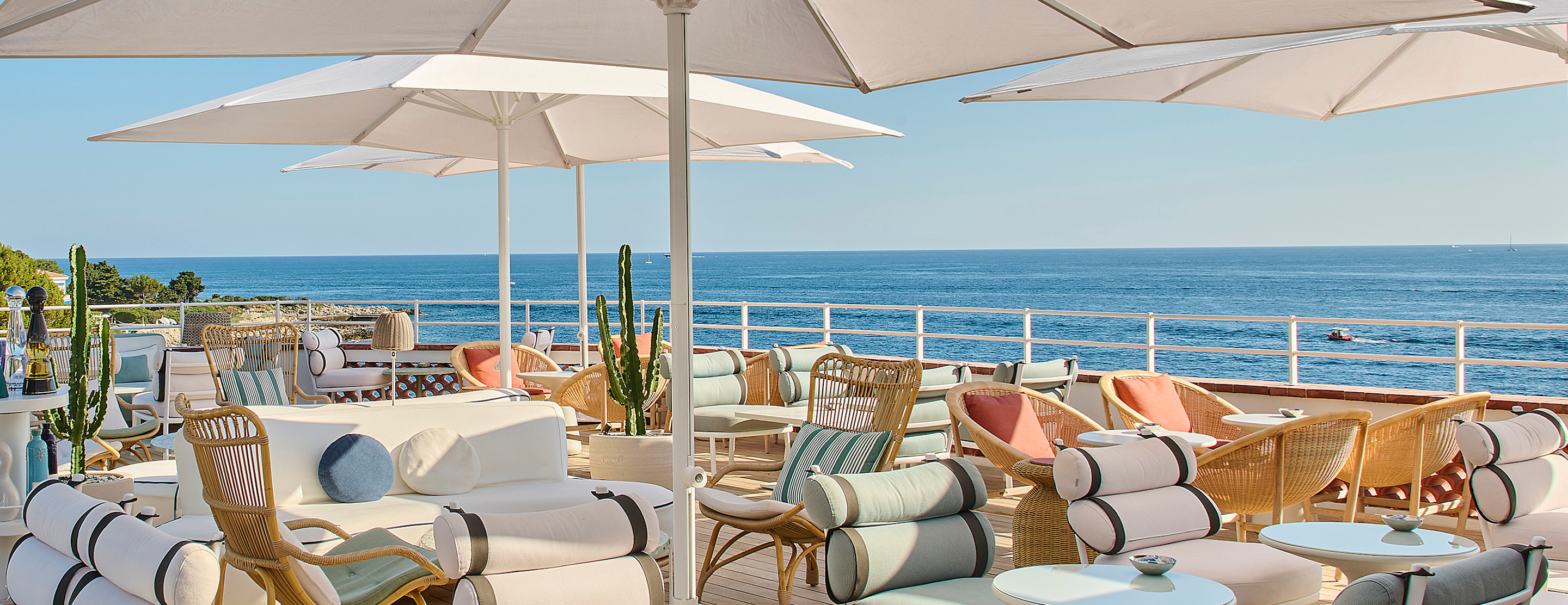 HDC - Eden-Roc Lounge cut