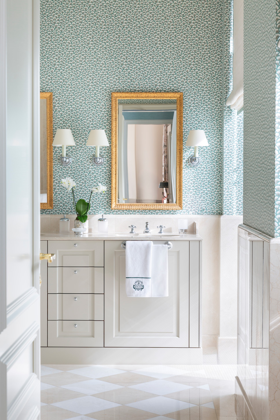 BPH - Room - Bathroom