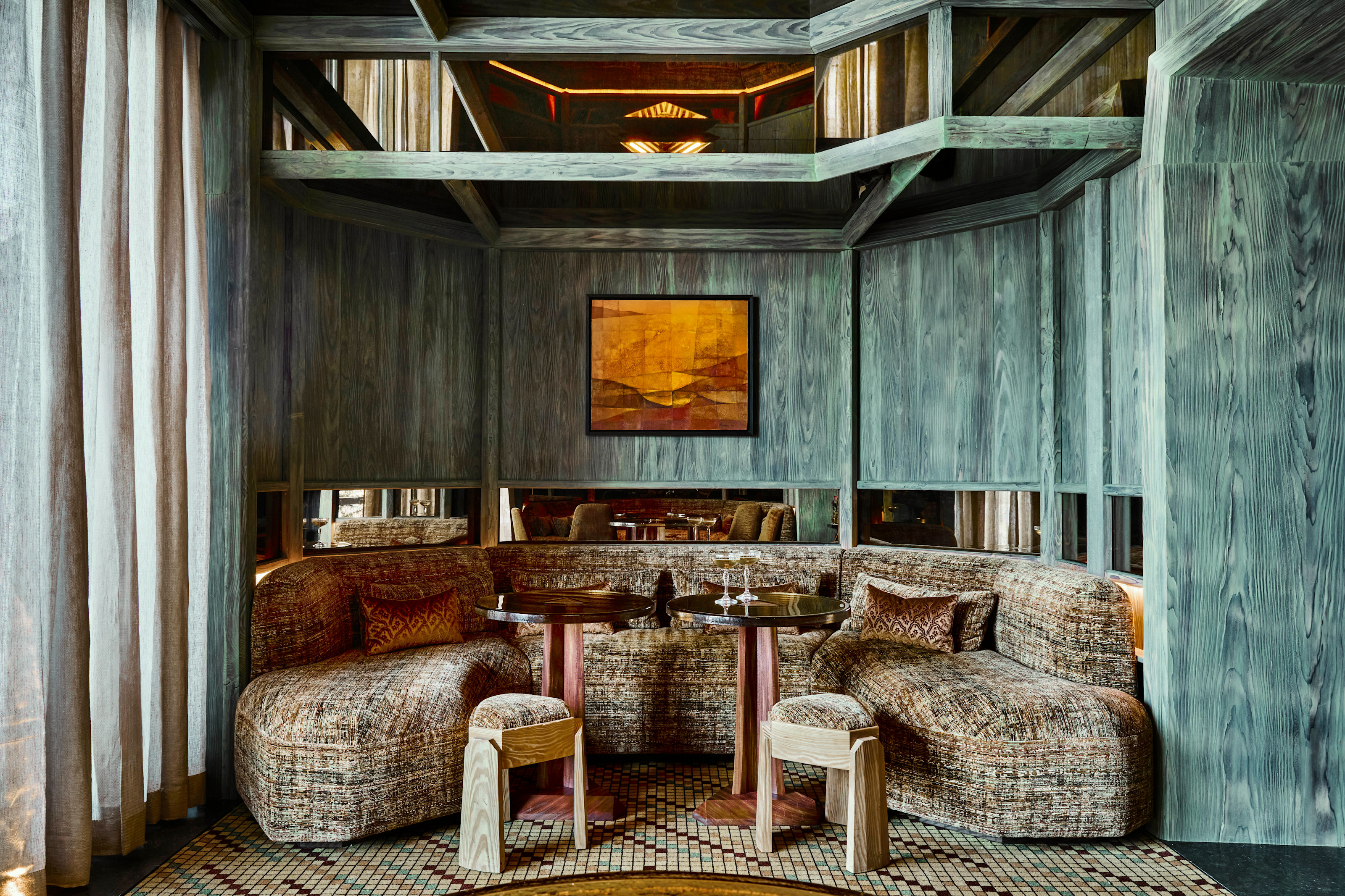 APG - L'Apogée Club table au centre