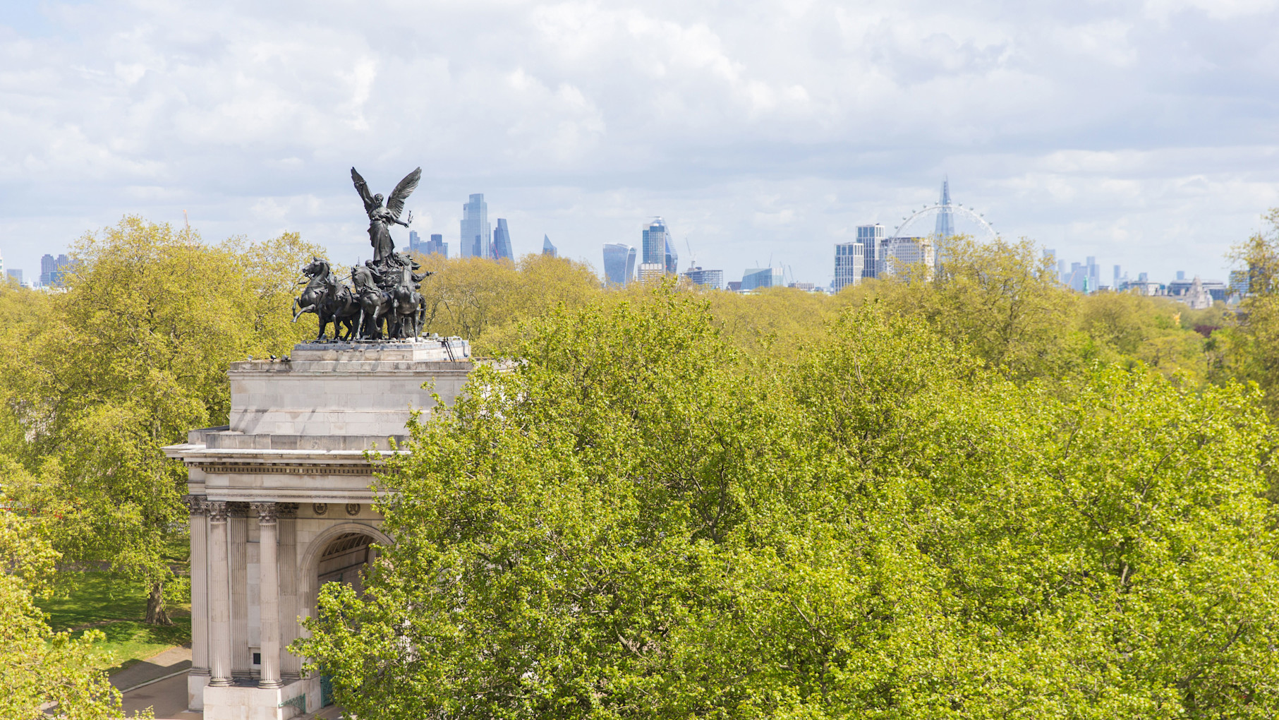 Wellington Arch London Skyline Autumn