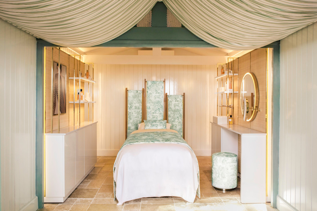HDC - Dior Spa Eden-Roc Dior cabana