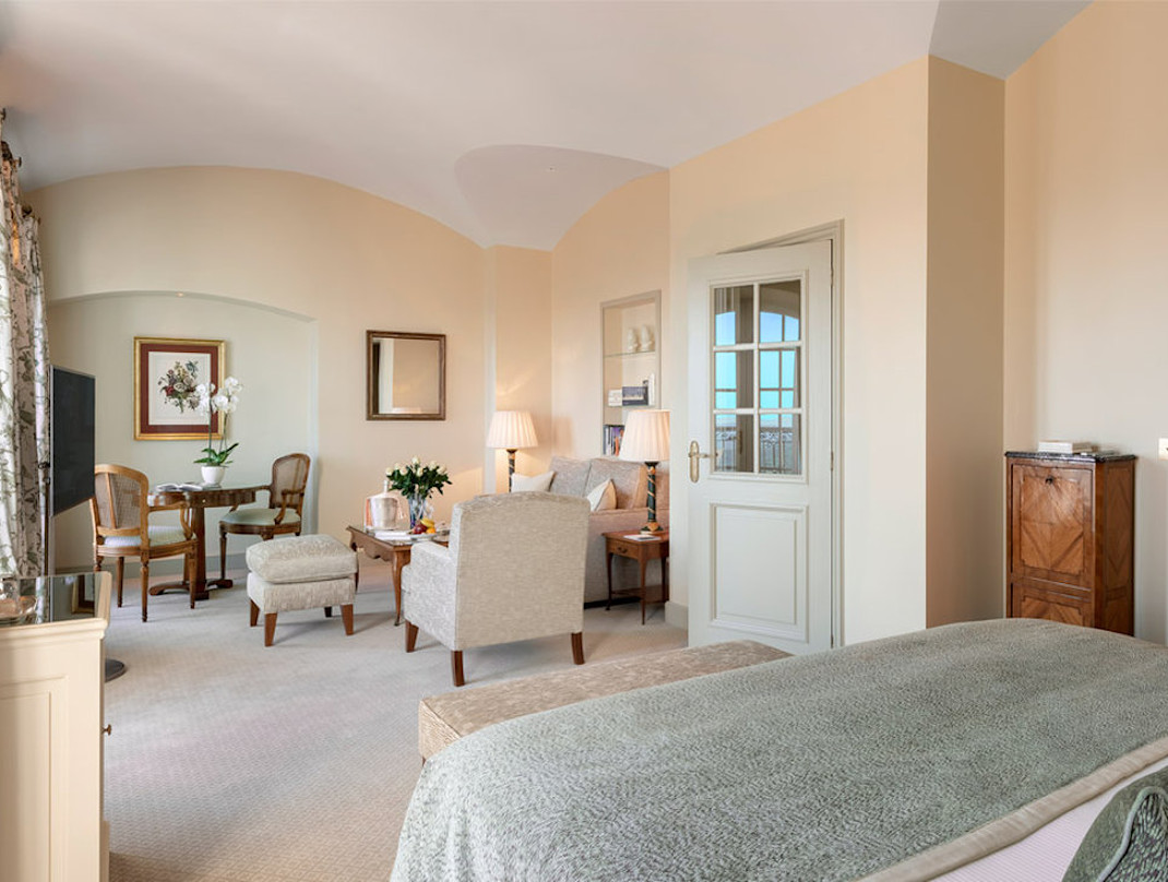 CSM - Deluxe Junior Suite Living-room