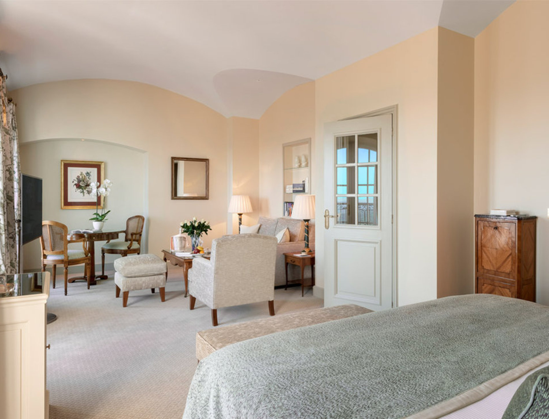 CSM - Deluxe Junior Suite Living-room