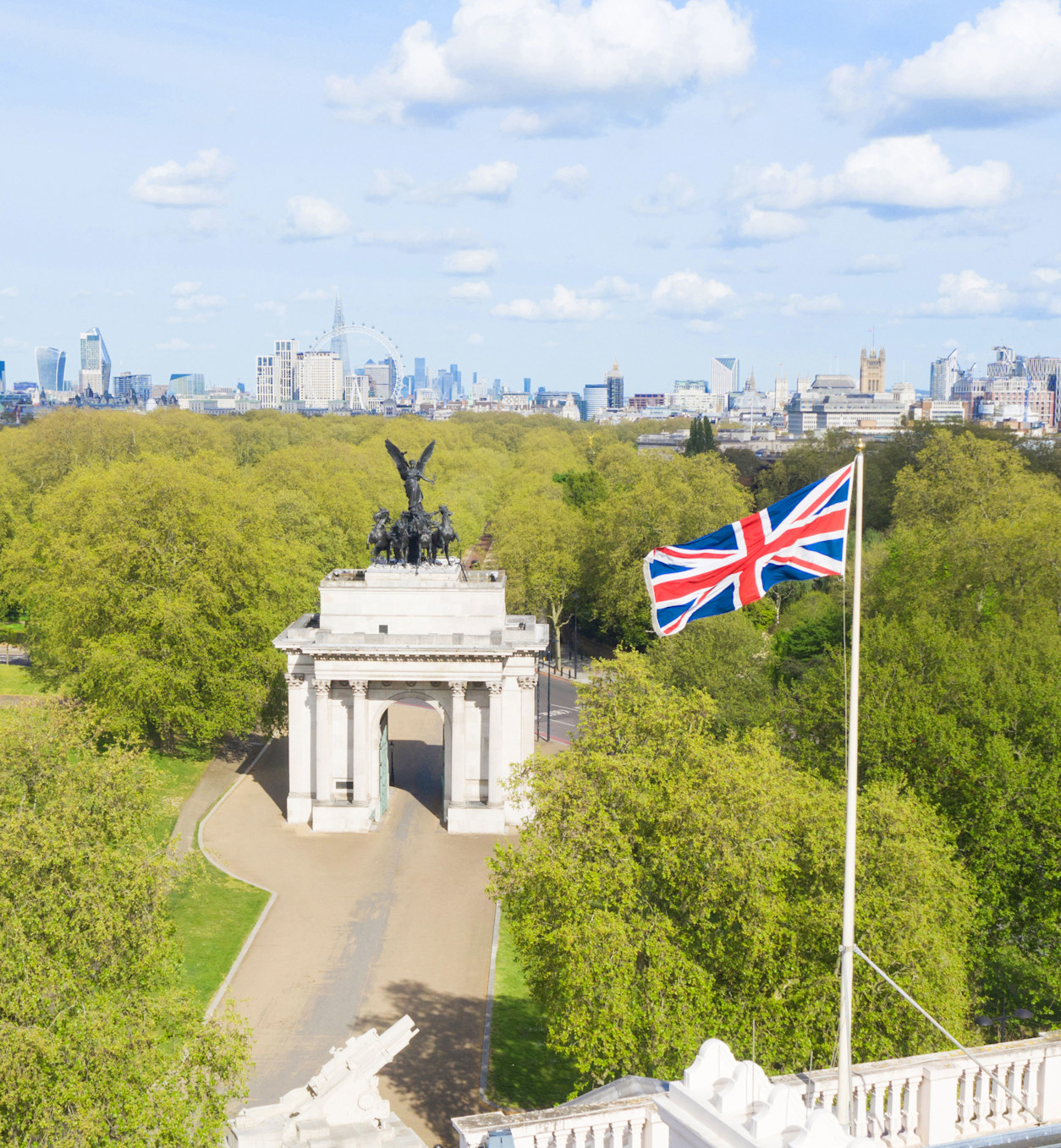 LAN - London Skyline from The Lanesborough