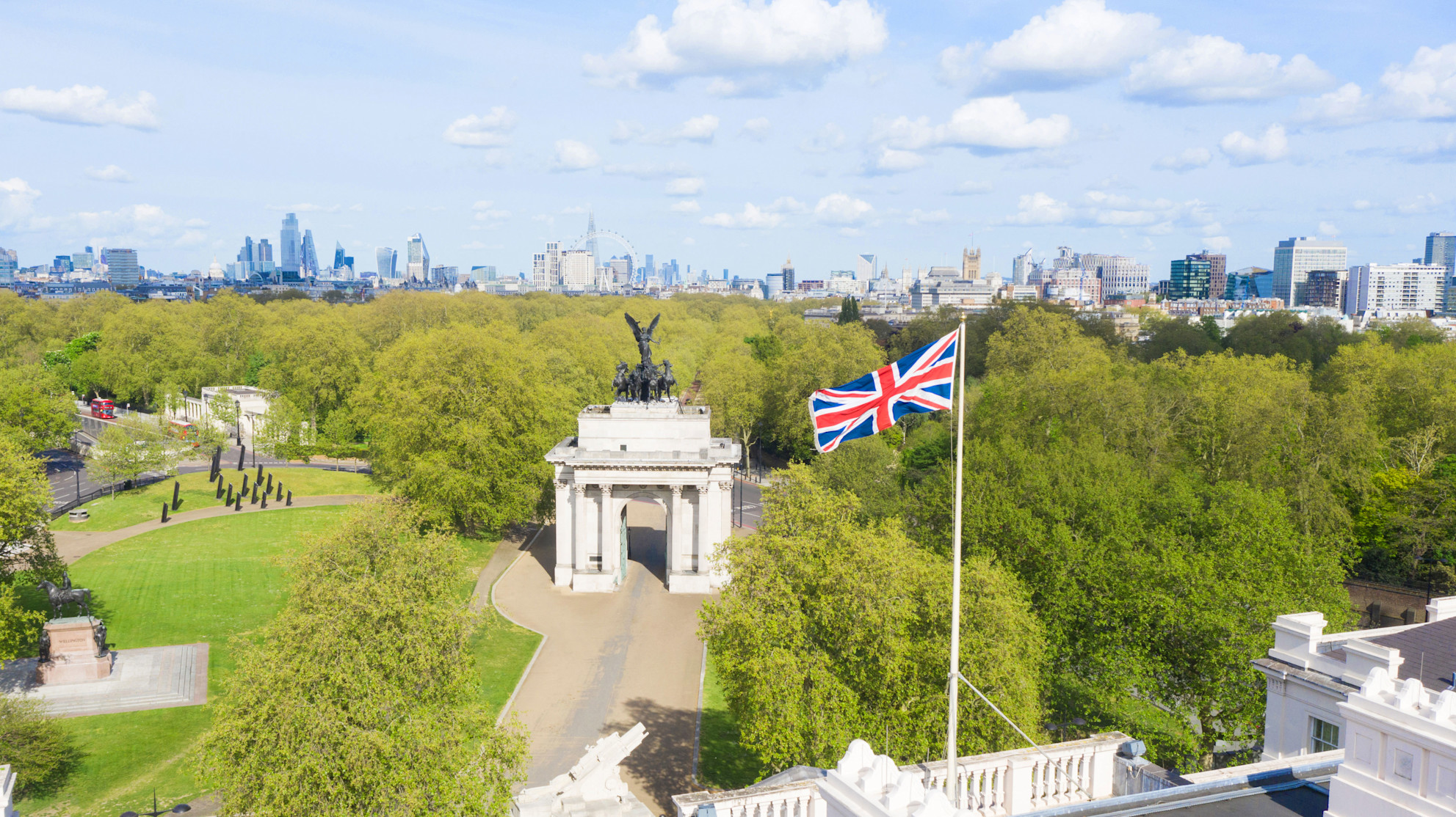 LAN - London Skyline from The Lanesborough