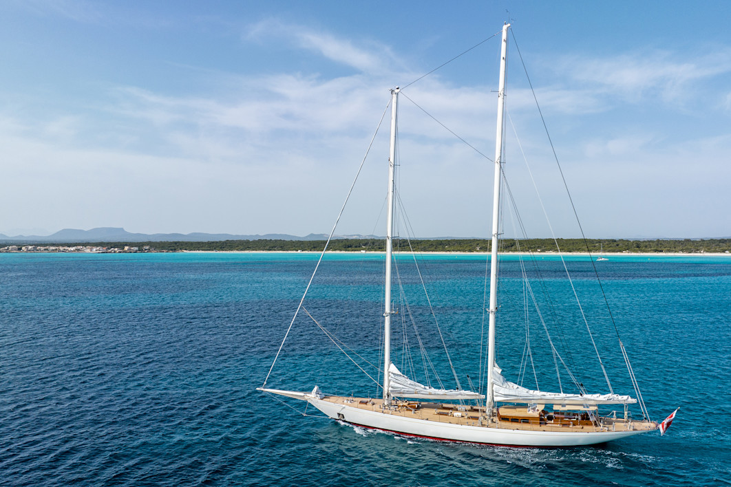 yacht-windrose-of-amsterdam-062023-exterior-06