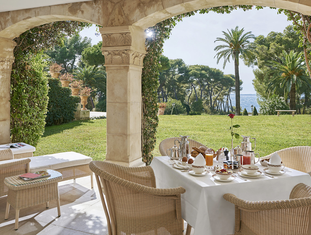 HDC - Deluxe Junior Suite View of the Gardens