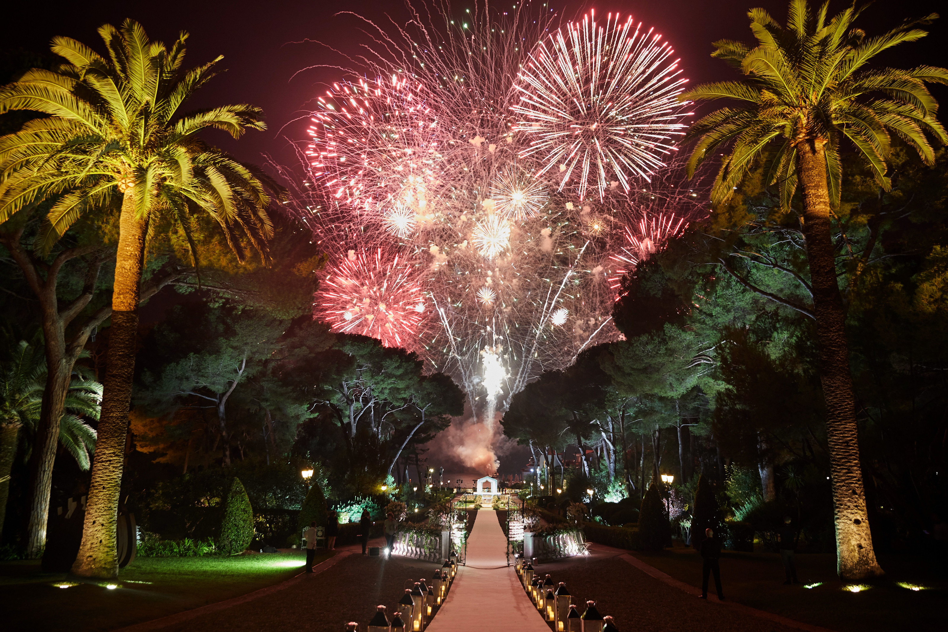 HDC - Firework in the Grande Allée