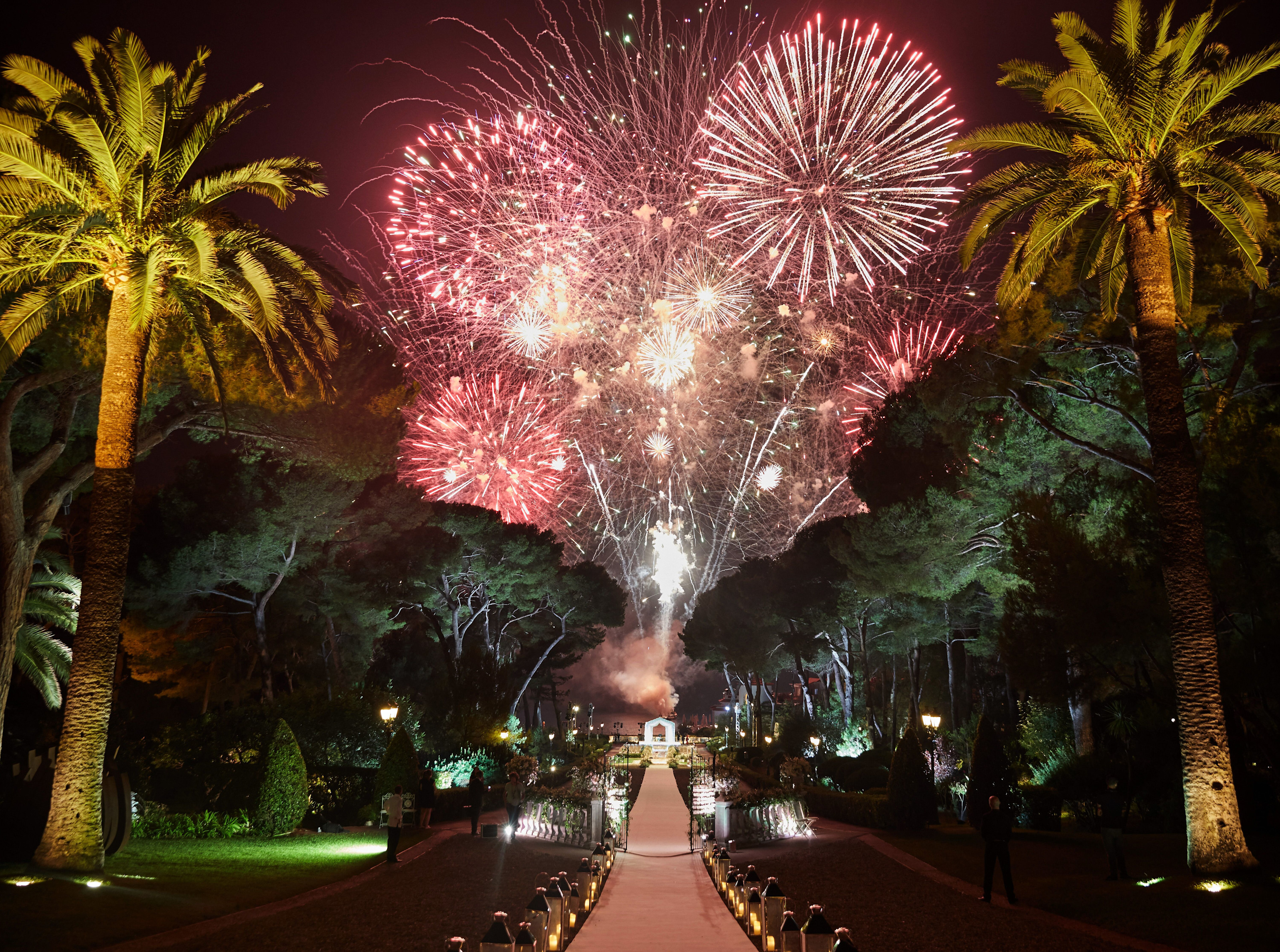 HDC - Firework in the Grande Allée
