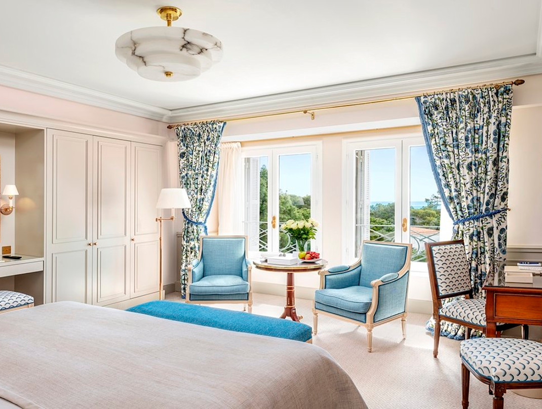 HDC - Superior Room Living-room & Room