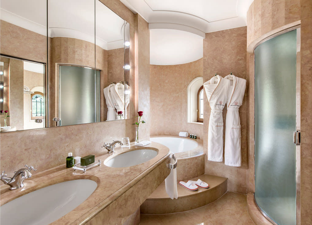 CSM - Duplex Suite Bathroom