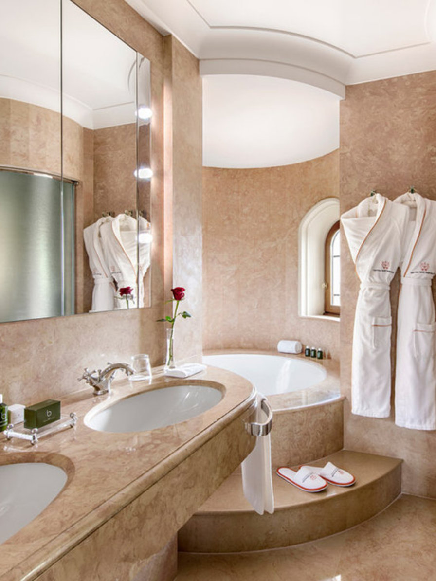 CSM - Duplex Suite Bathroom