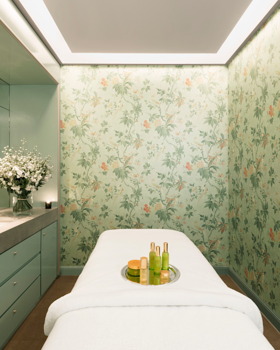 Le Bristol Paris-Tata Harper Spa Room-2 Igngv