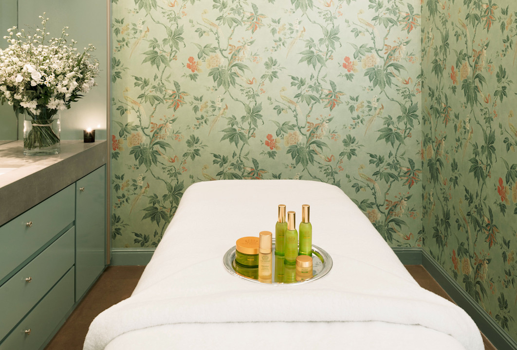 Le Bristol Paris-Tata Harper Spa Room-2 Igngv