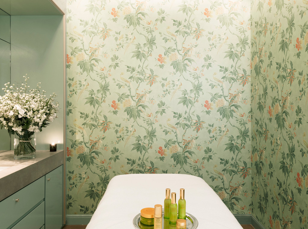 Le Bristol Paris-Tata Harper Spa Room-2 Igngv