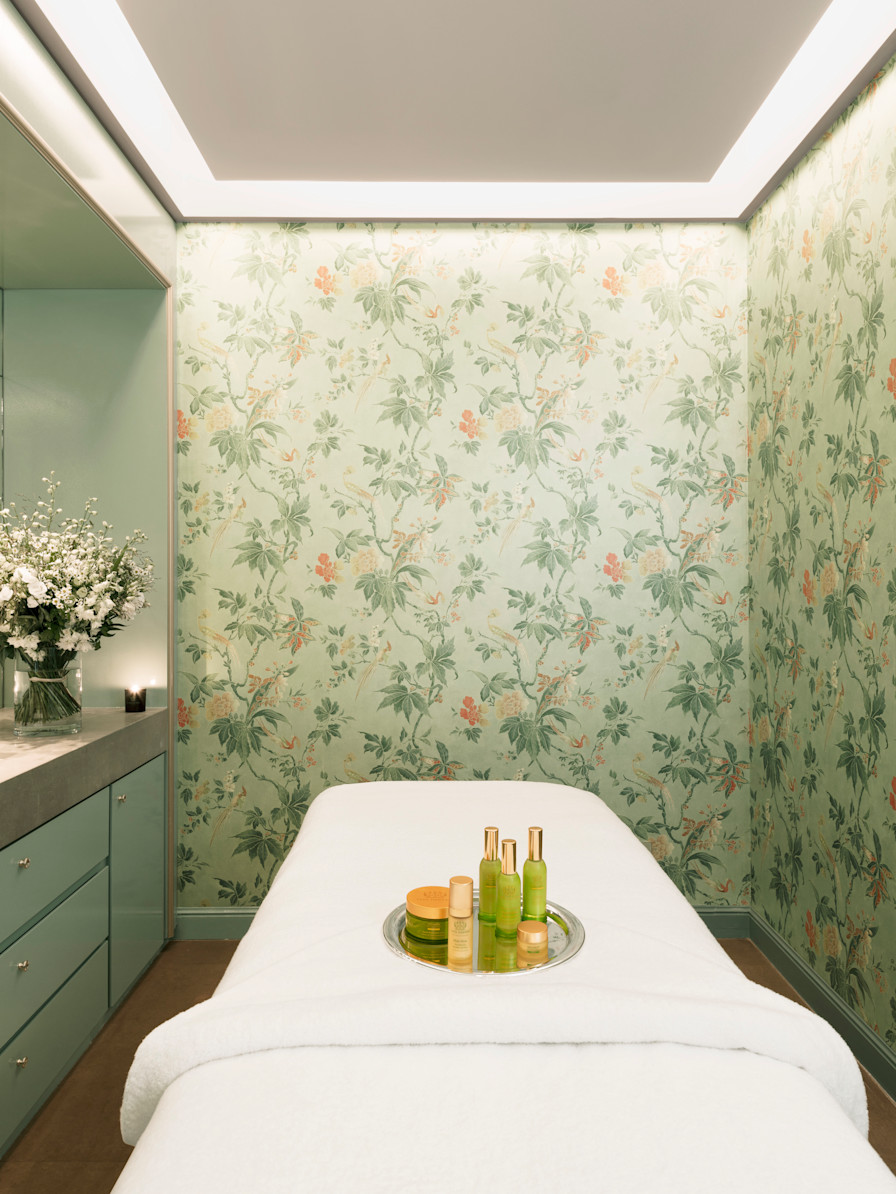 Le Bristol Paris-Tata Harper Spa Room-2 Igngv