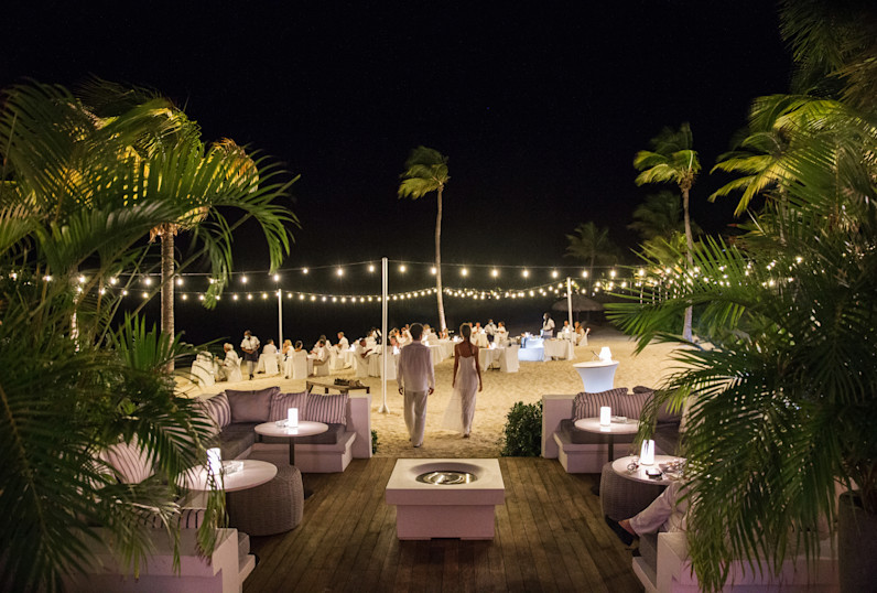 JBI - White night