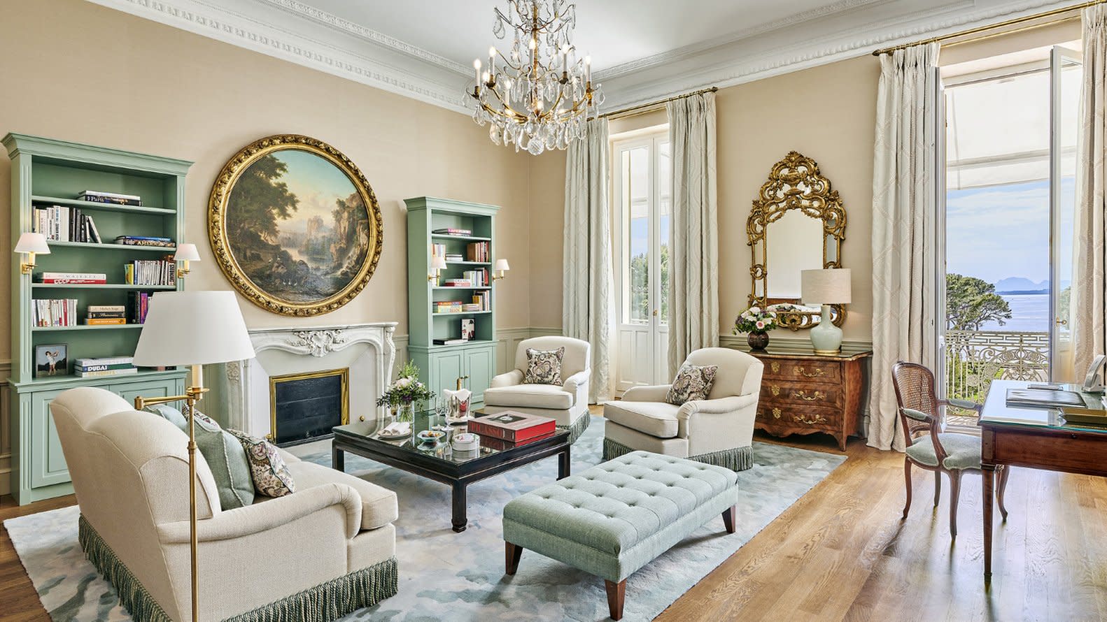 HDC - Deluxe one bedroom suite Living-room