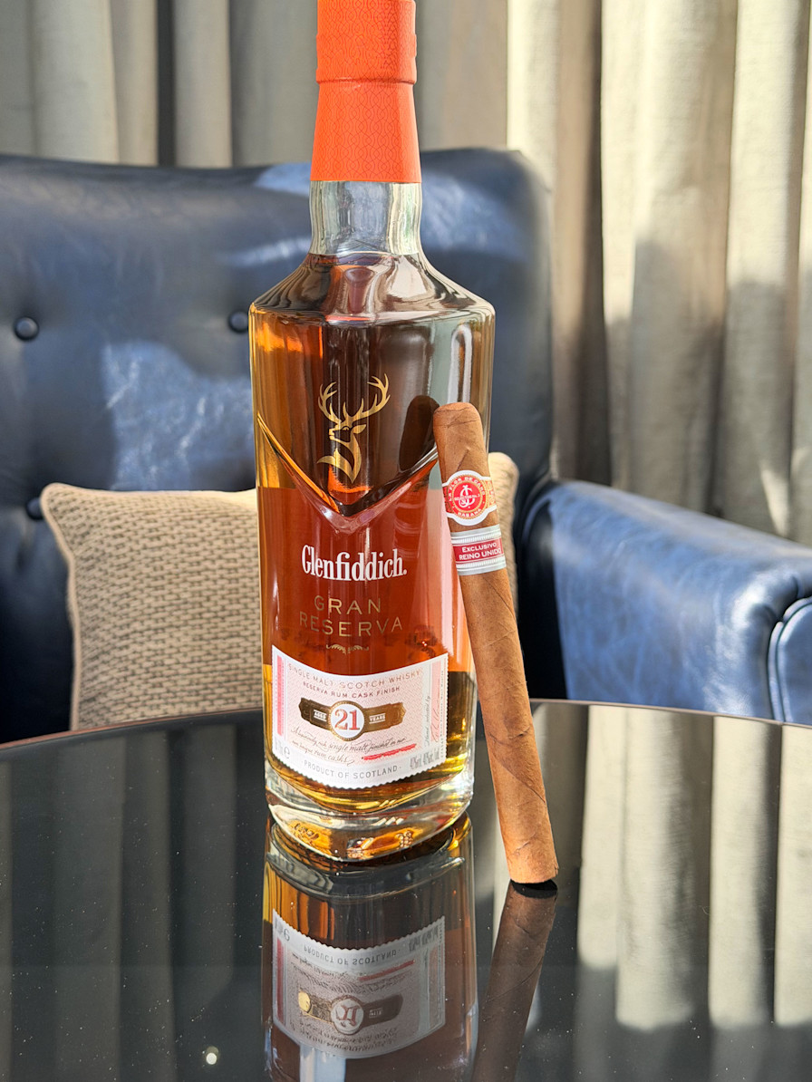 LAN - Flor de Cano Selectos No. 3 & Glenfiddich 21 yo