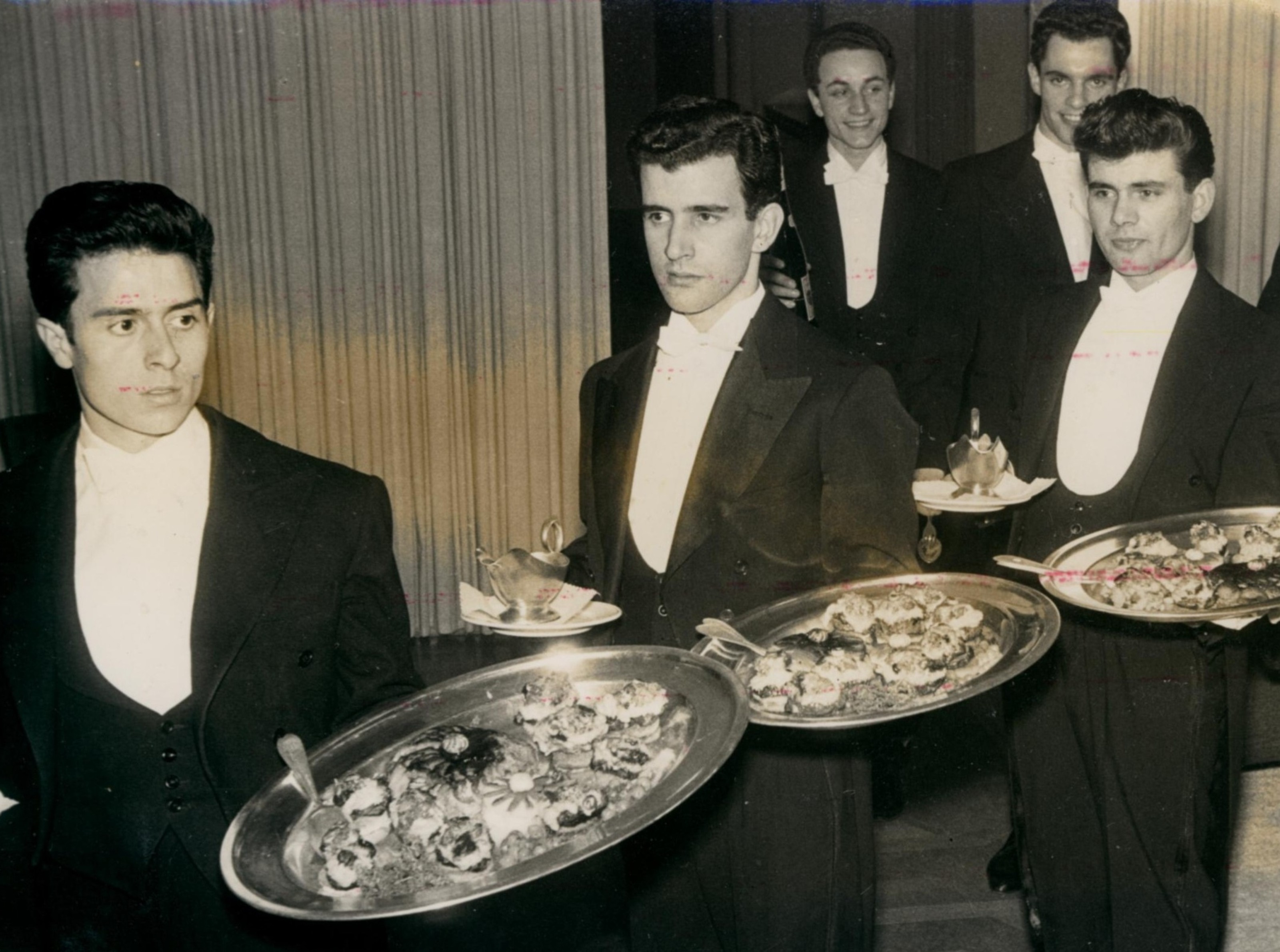 brenners-park-hotel-spa-service-damals