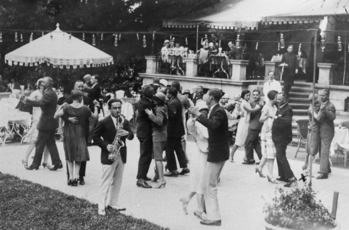 brenners-park-hotel-spa Year 1920 Tanztee