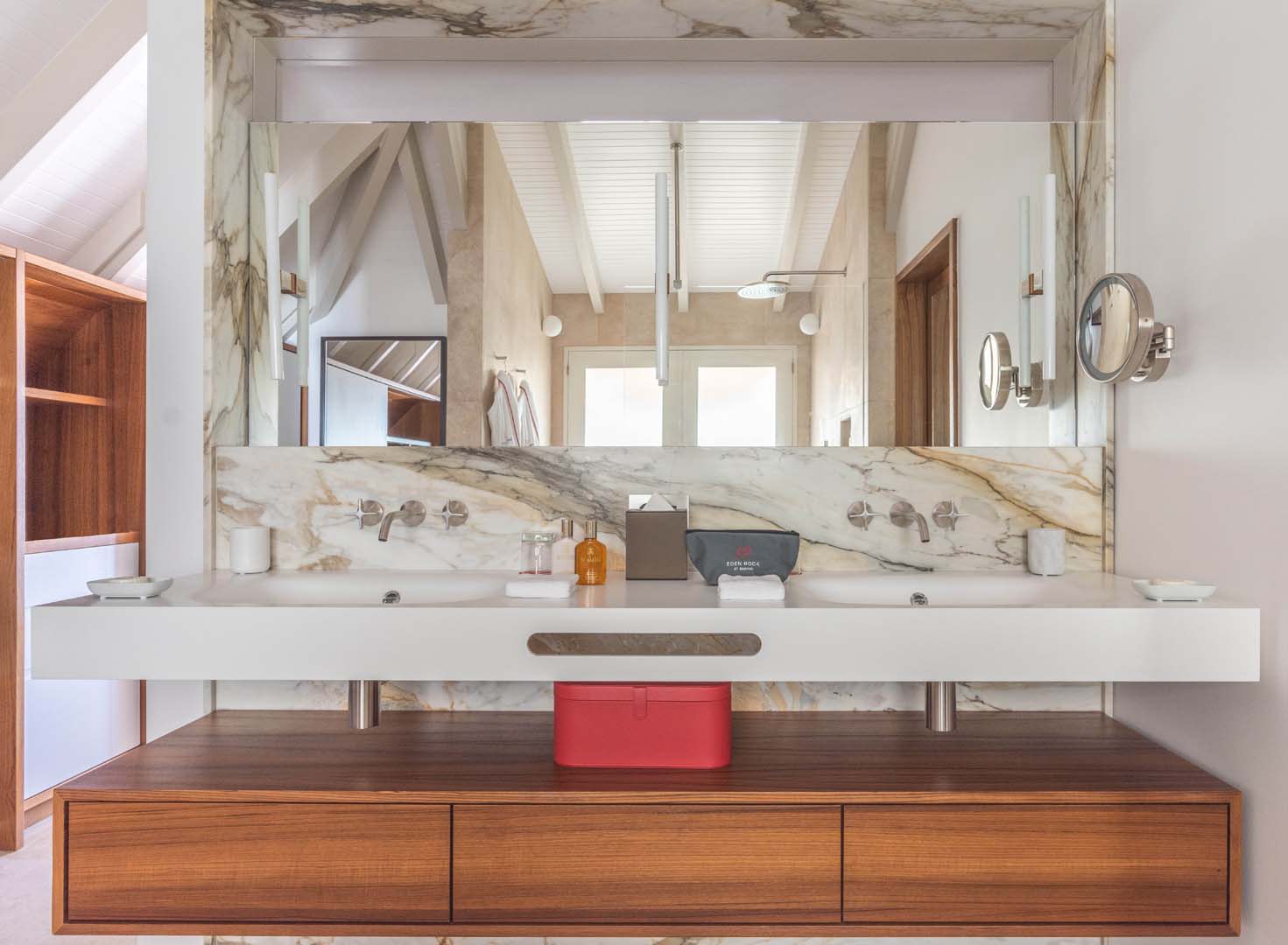 ERO - Heavenly Beach House