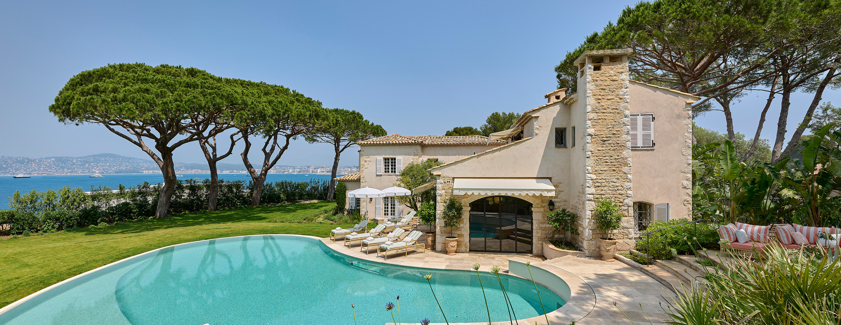 HDC - Villa La Guettière Front