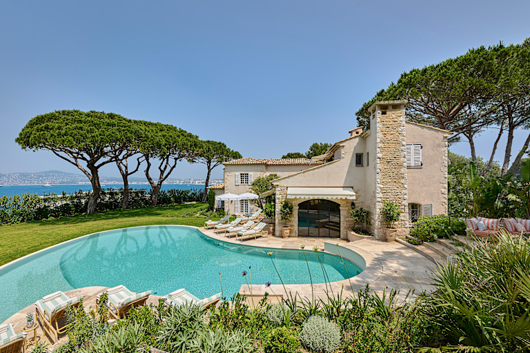 HDC - Villa La Guettière Front