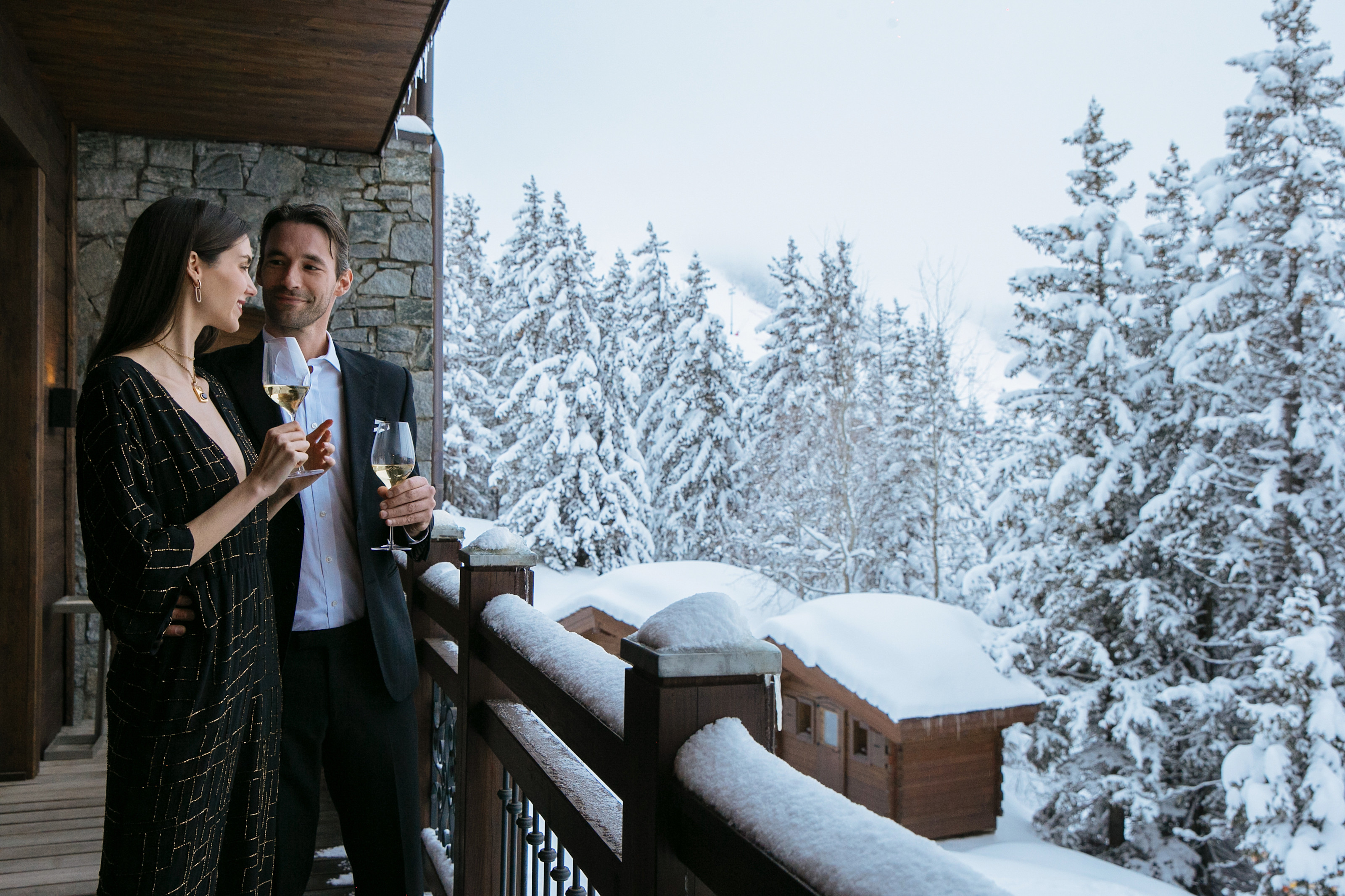 APG - Couple with champagne