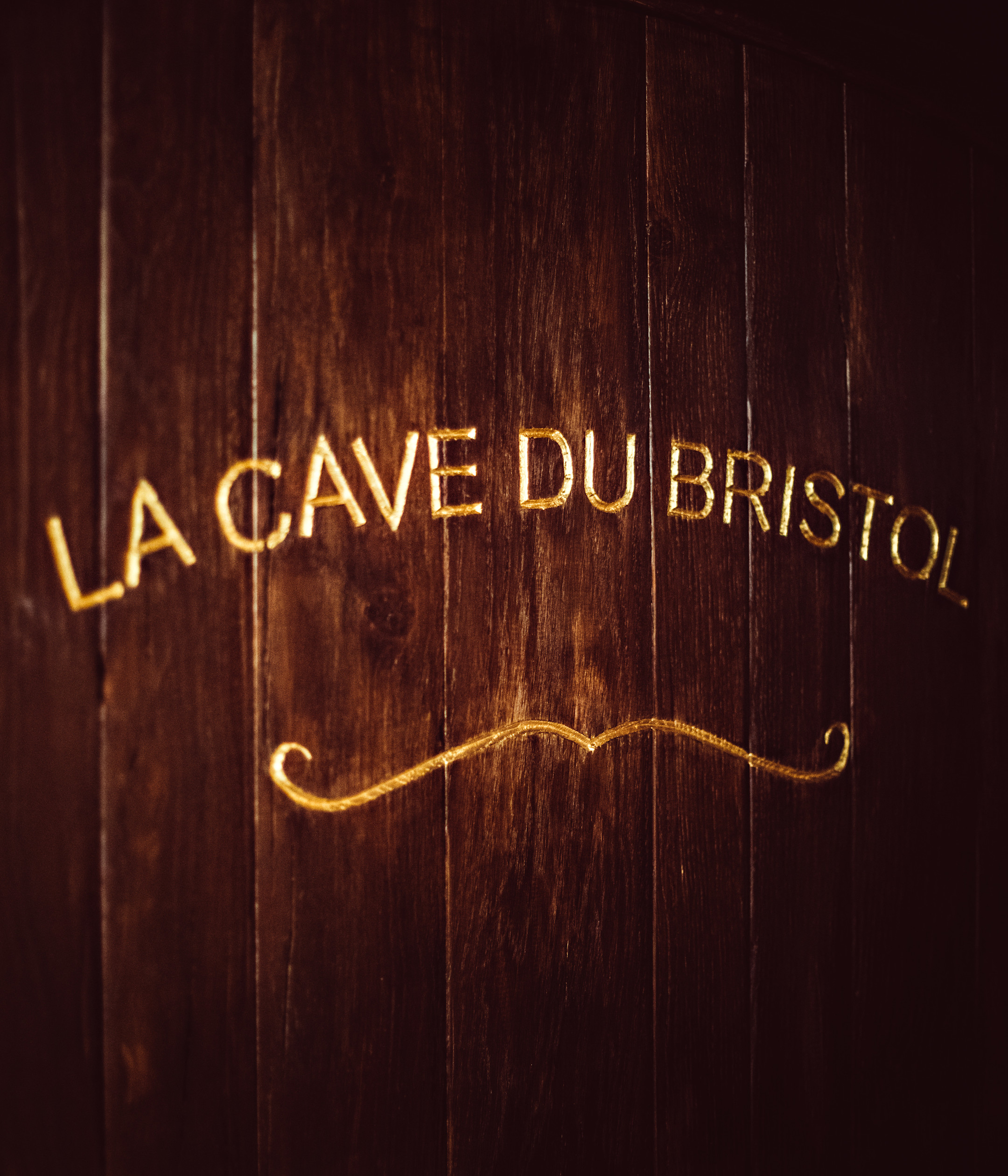 Le Bristol Paris-Cave porte