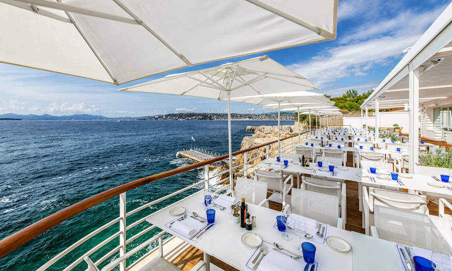 HDC - The Grill terrace