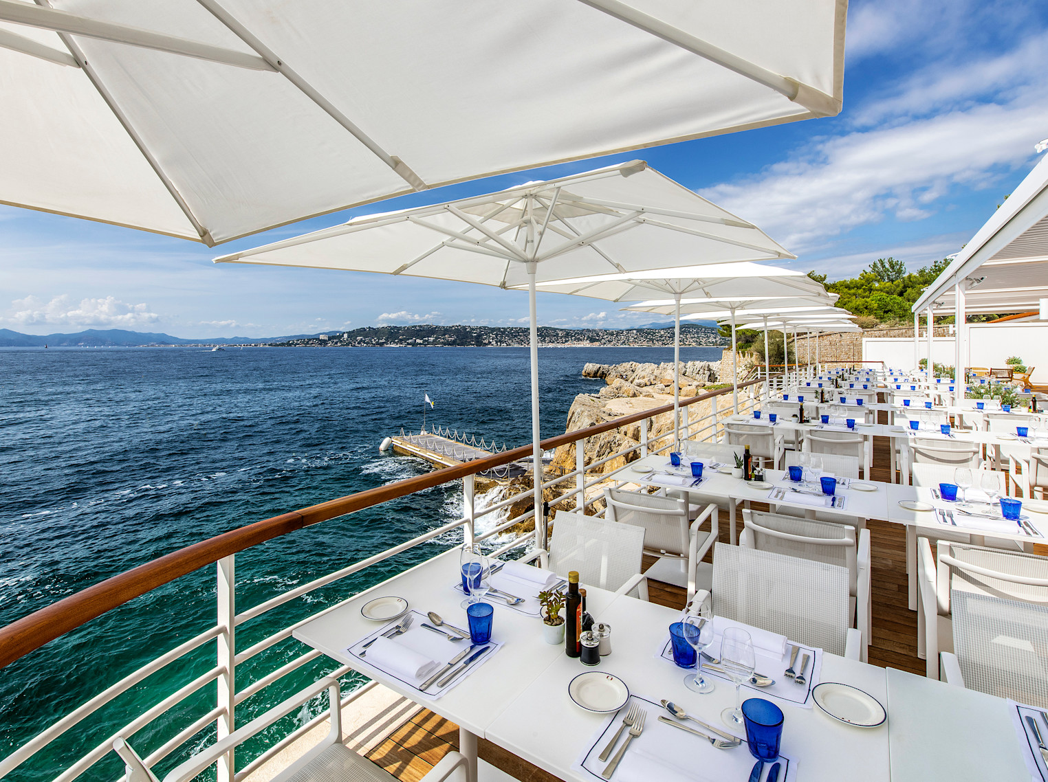 HDC - The Grill terrace