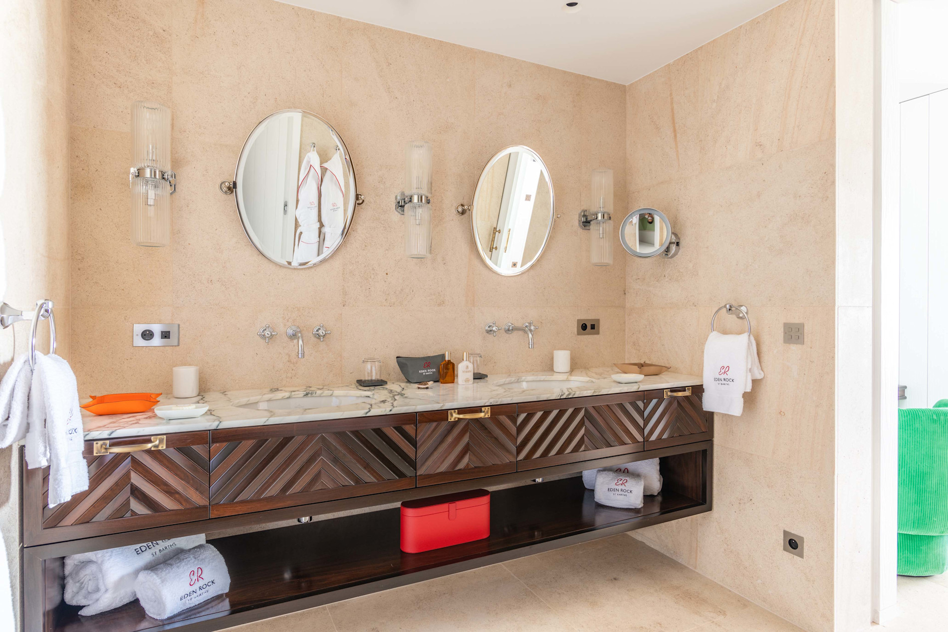 ERO - Rock room Vogue