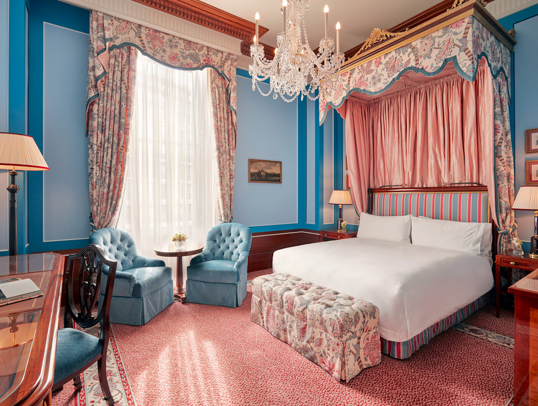 LAN - Room EXEC - Image 1