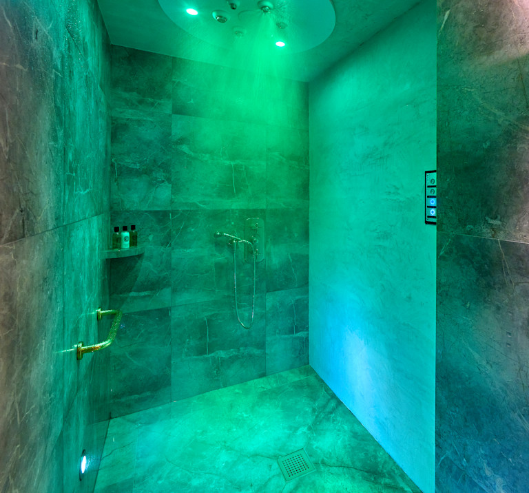 APG - Experience shower