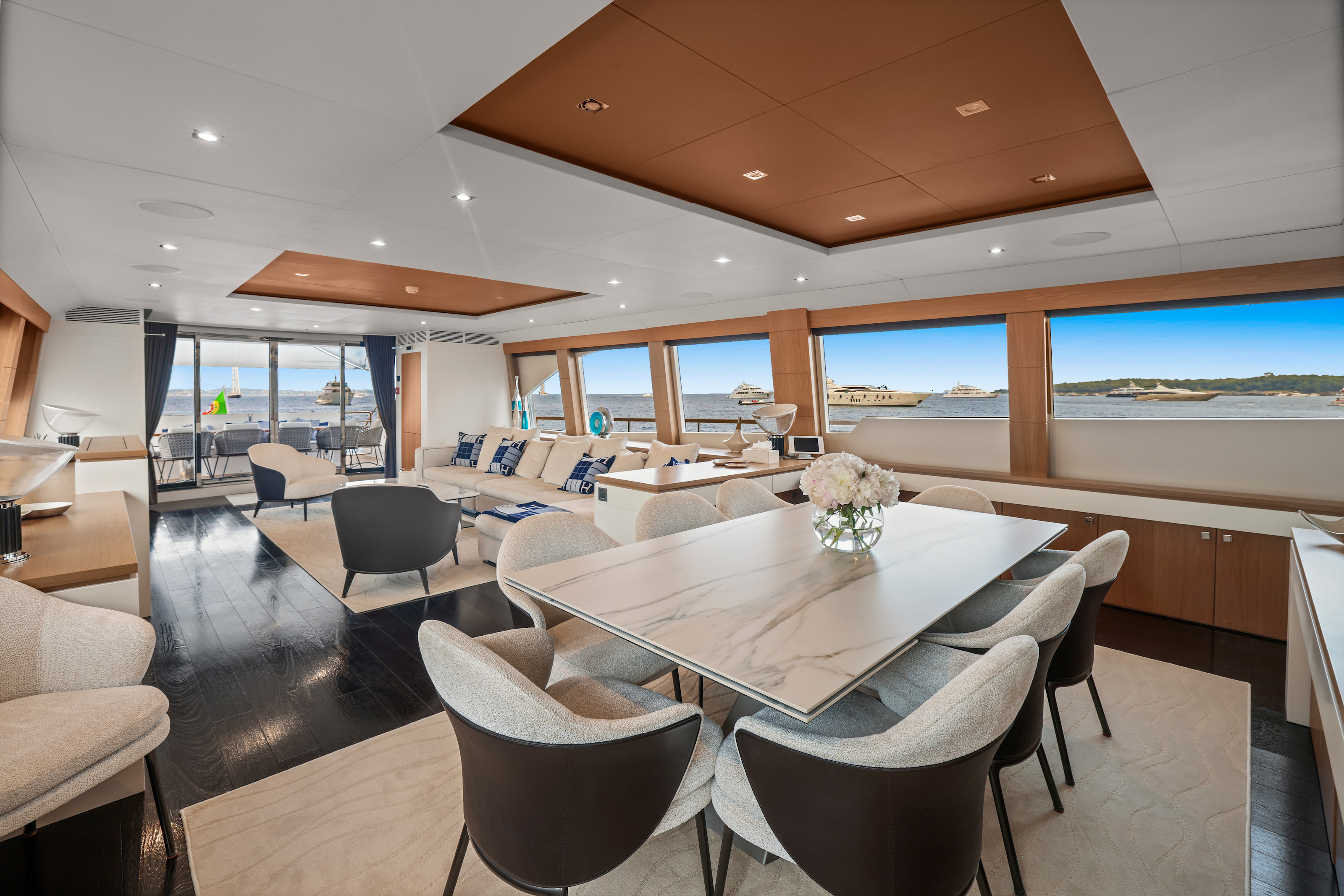 HDC - Yatch living room
