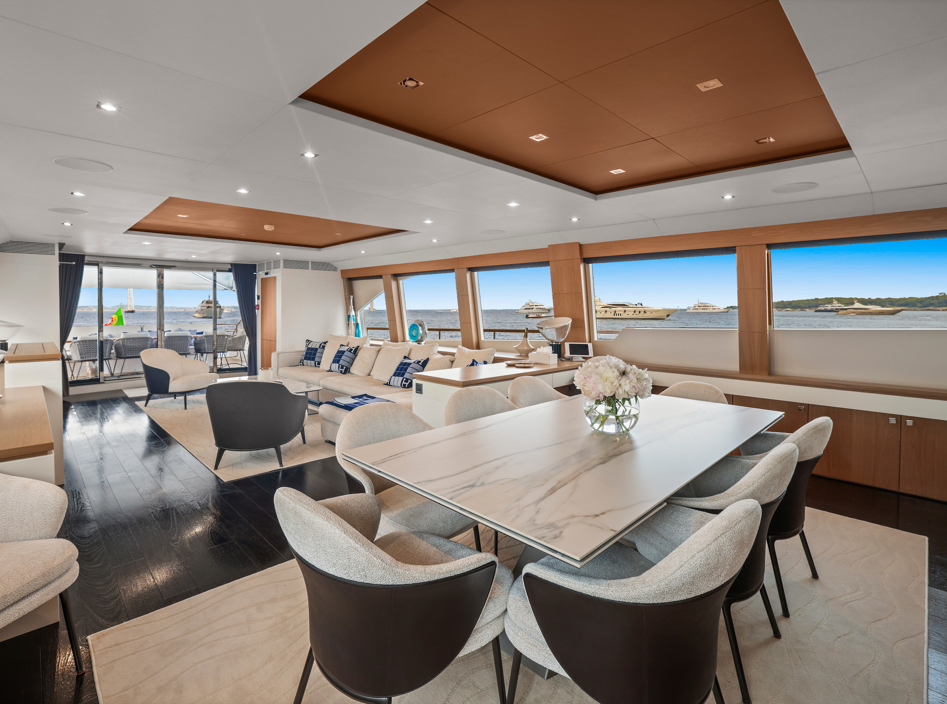 HDC - Yatch living room