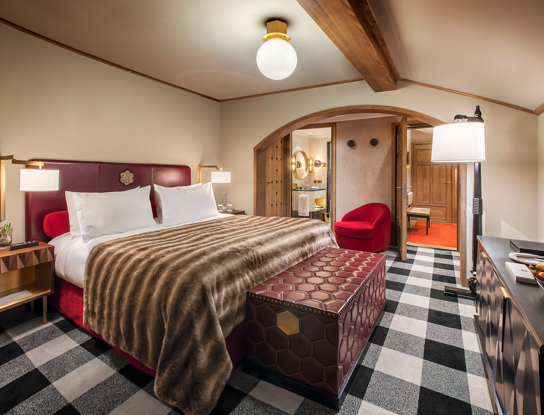 APG - Deluxe Room 504 JMS