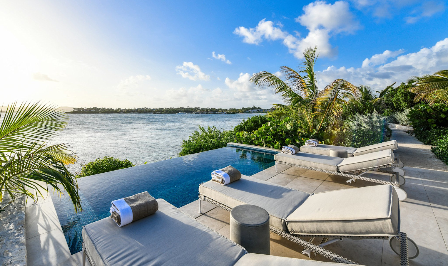 Room XDEL - Image 11