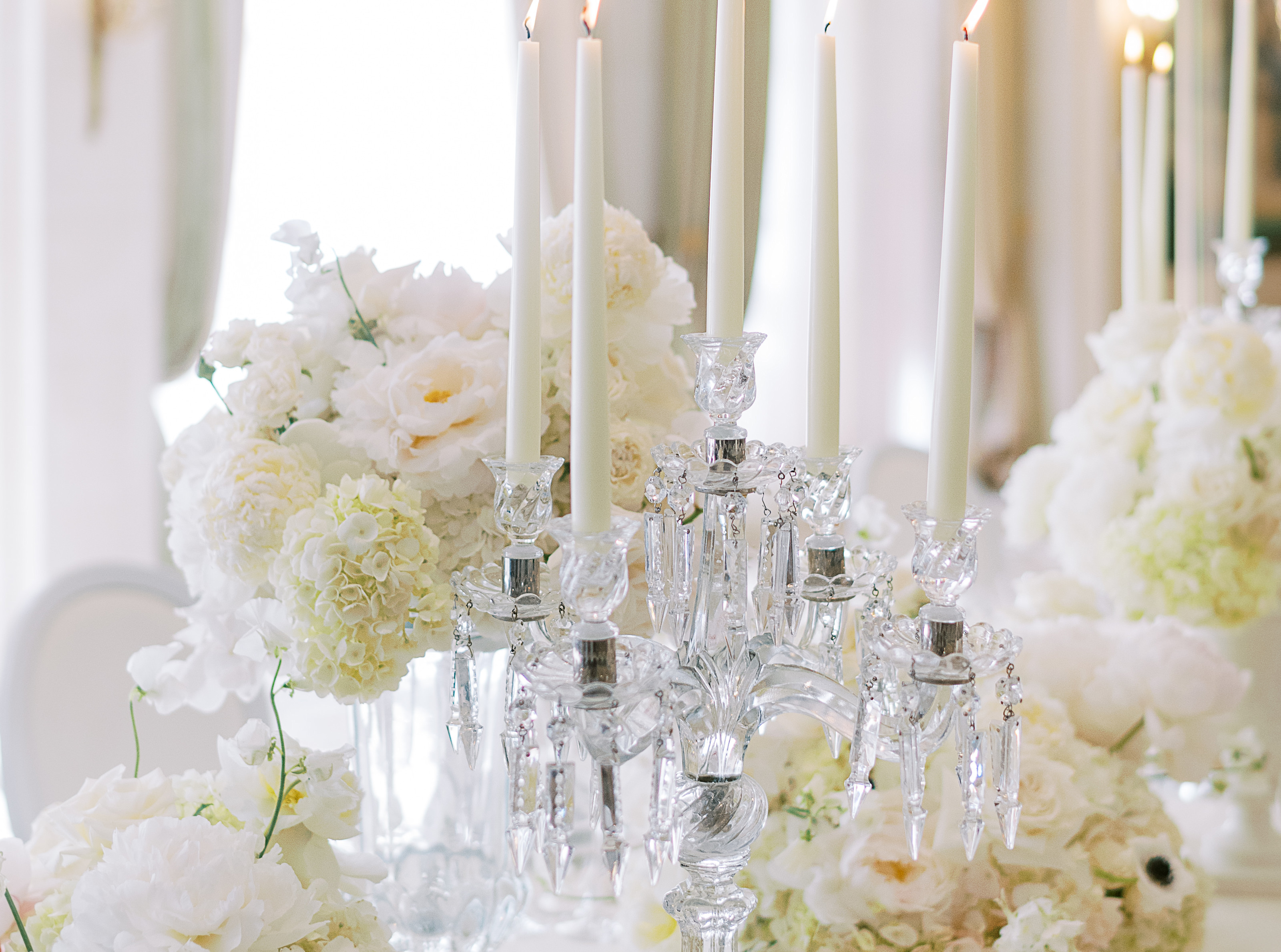 LBP - Salon Versailles - Mise en place Mariage ©Sorya PEDOUSSAUT 3OTjU