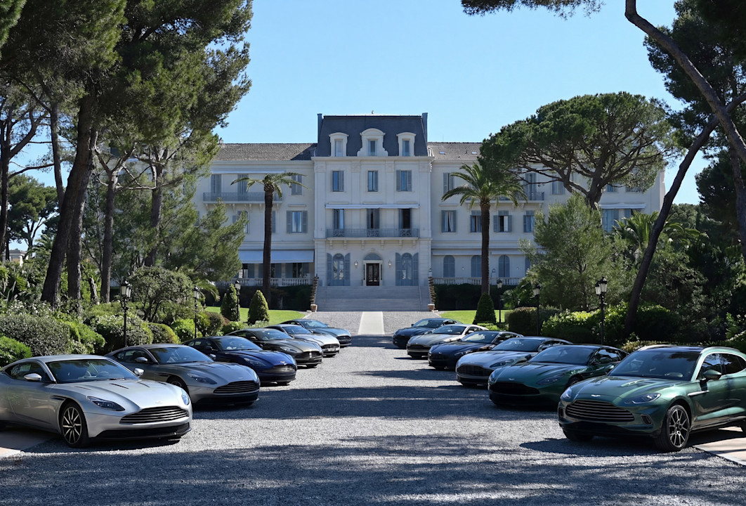Aston Martin x Oetker Hotels Driving Tour