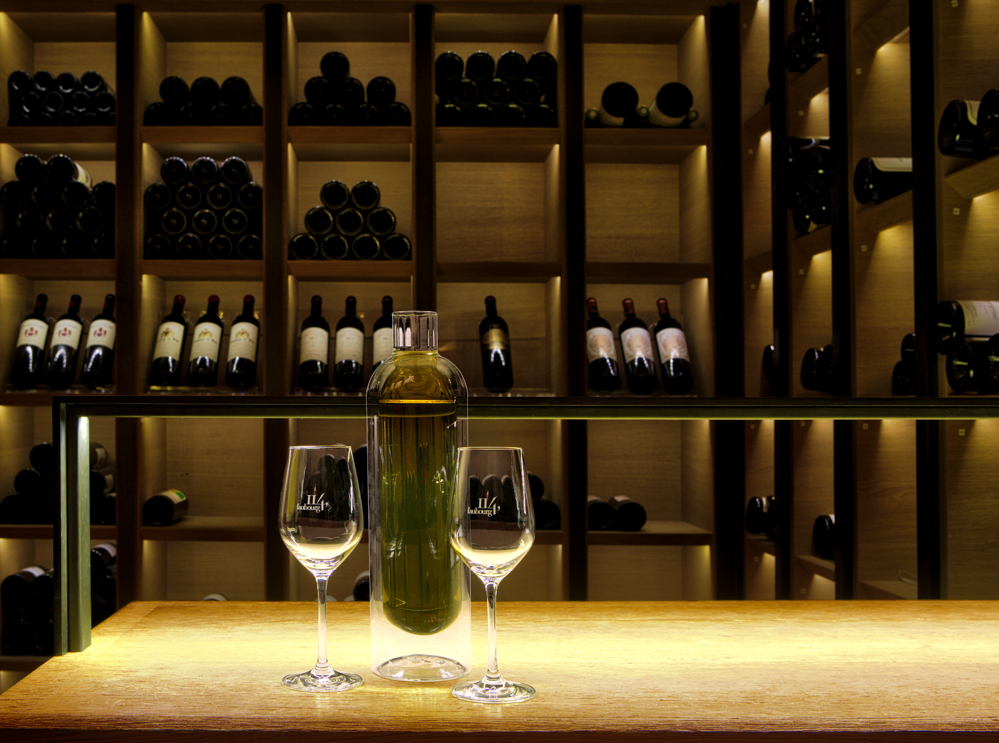 LBP - 114 Faubourg qEYOy