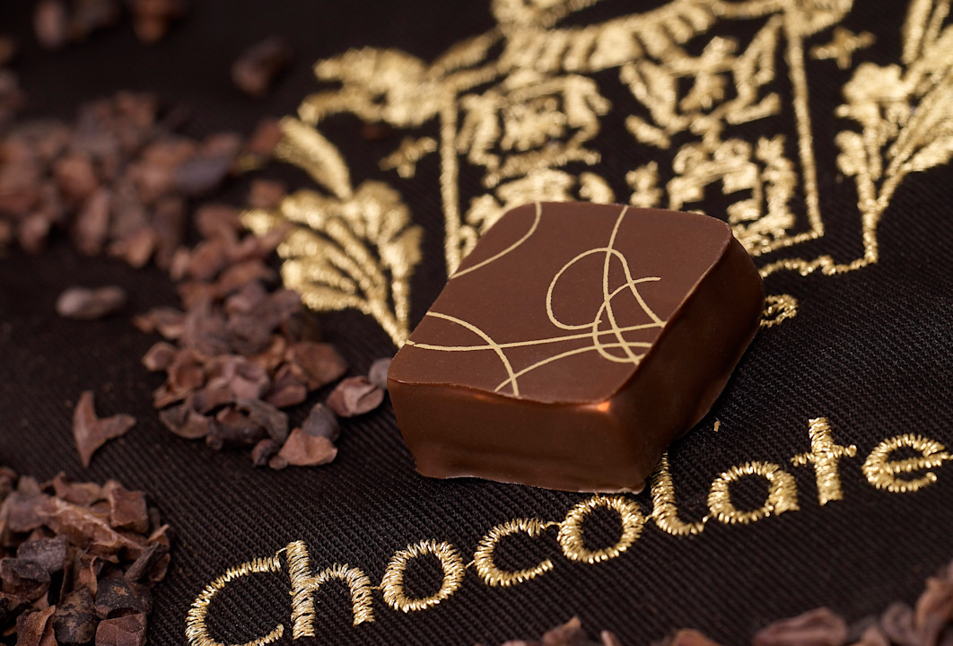 HDC - Chocolates cut