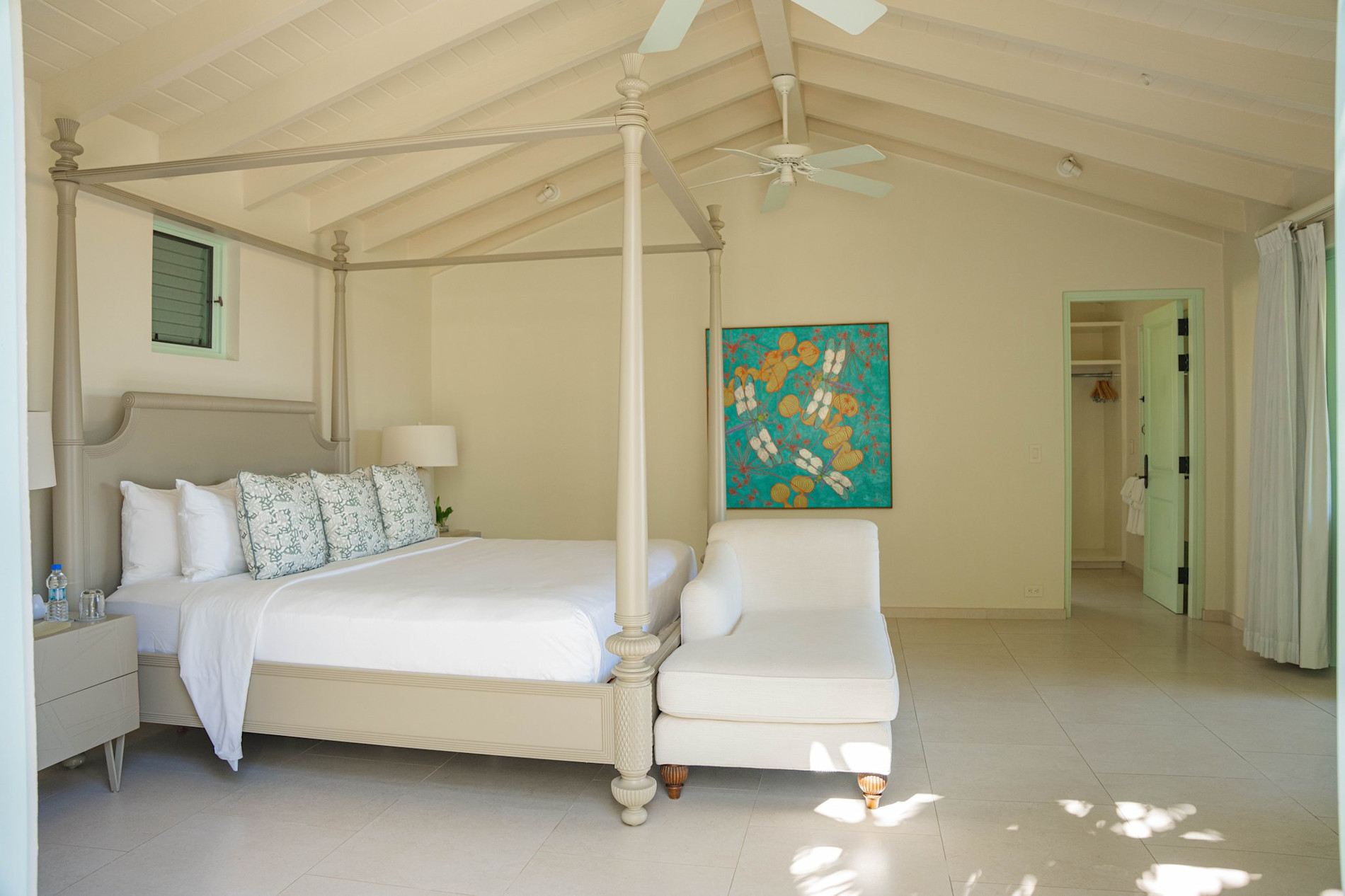 Room XDRA - Image 11