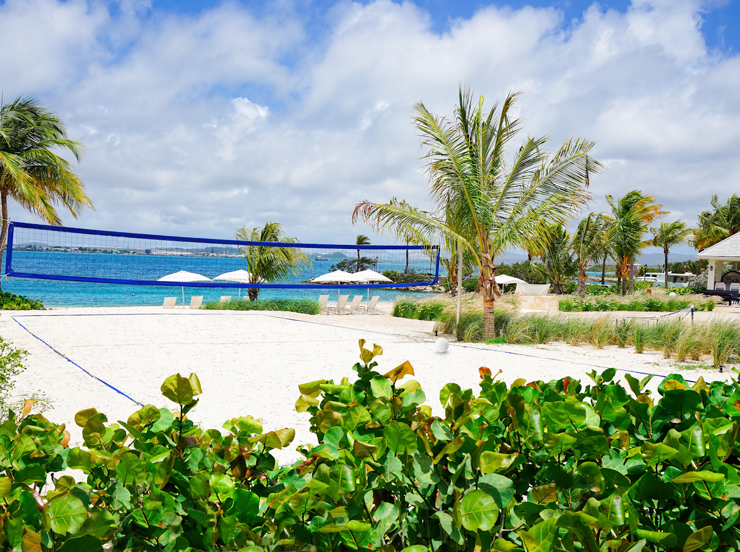 JBI-PrvRes TyCompton Beach Volley Ball 1-300dpi