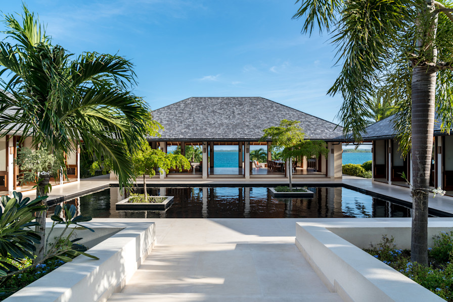 JBI - Hotel Exterior Pool