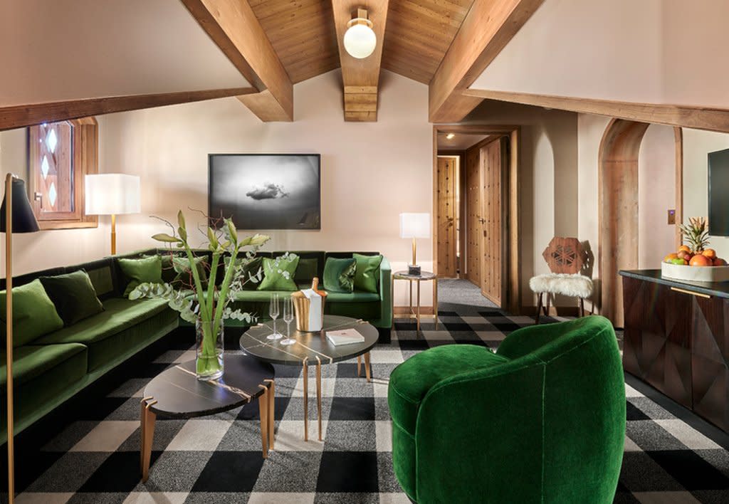 APG - Family Suite living room