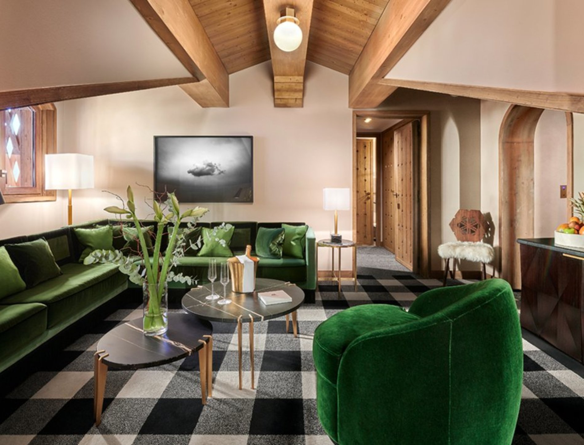 APG - Family Suite living room